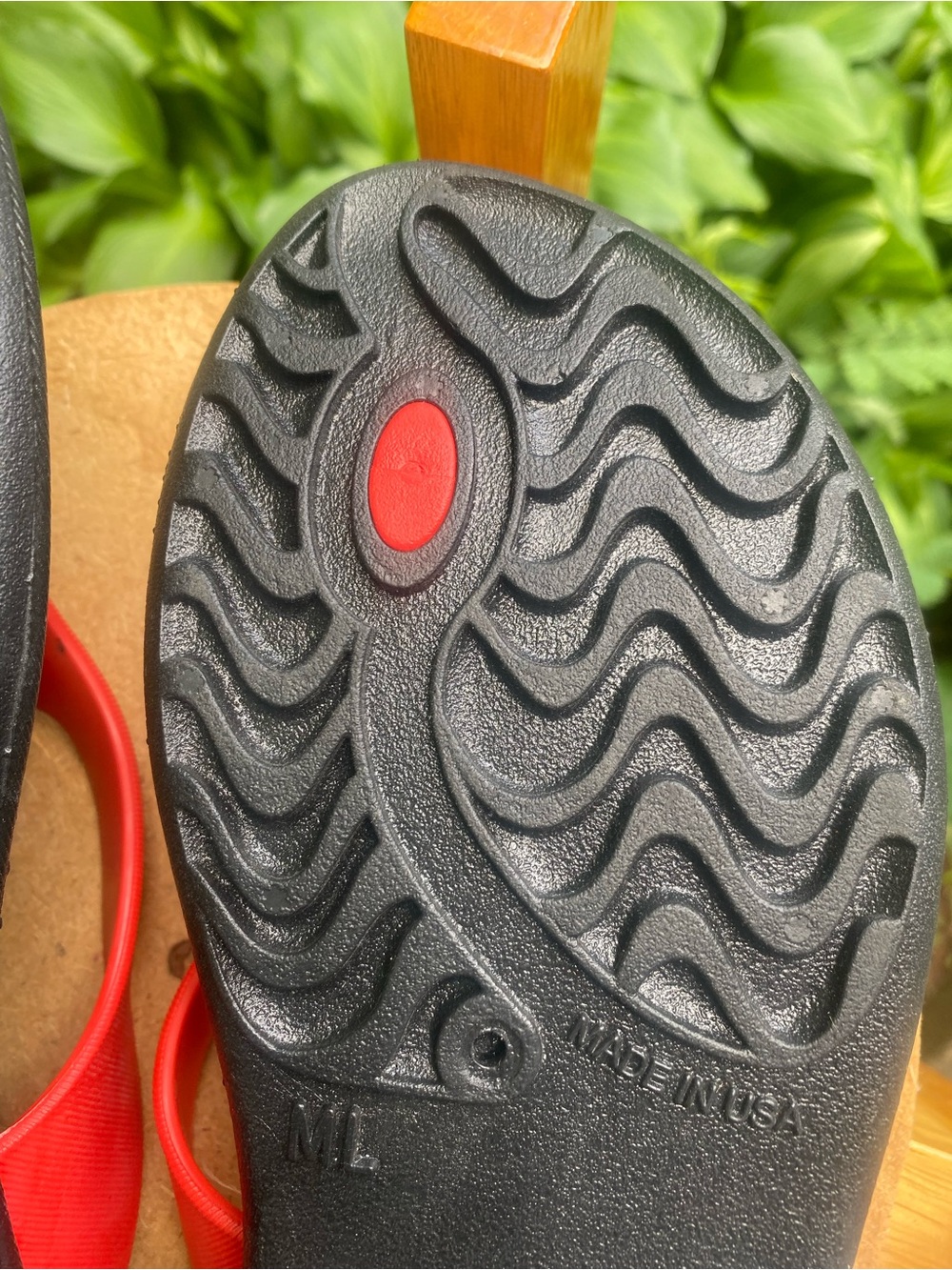 NWOT Okabashi flip flops - Picture 3 of 6